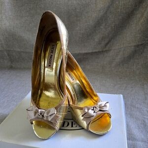 Jessica Simpson gold sandals